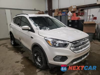 2017 FORD ESCAPE SE 1FMCU9G90HUA43313 - główne zdjęcie licytacji z USA - miniatura
