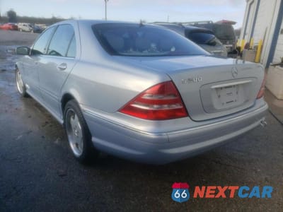Trzecie zdjęcie samochodu z tyłu: 2001 MERCEDES-BENZ S 500 VIN:WDBNG75J11A196651 - miniatura