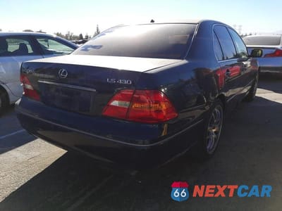 Czwarte zdjęcie samochodu z boku: 2002 LEXUS LS 430 VIN:JTHBN30F620055537 - miniatura