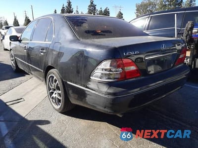 Trzecie zdjęcie samochodu z tyłu: 2002 LEXUS LS 430 VIN:JTHBN30F620055537 - miniatura