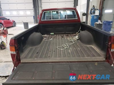 Zdjęcie 6 z 10 samochodu: 1991 TOYOTA PICKUP 1/2 TON SHORT WHEELBASE DLX VIN:JT4VN01D1M0004668 - miniatura