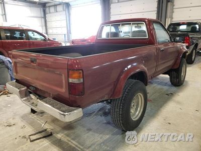 Czwarte zdjęcie samochodu z boku: 1991 TOYOTA PICKUP 1/2 TON SHORT WHEELBASE DLX VIN:JT4VN01D1M0004668 - miniatura