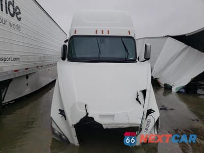 Zdjęcie 9 z 10 samochodu: 2018 FREIGHTLINER CASCADIA 126 VIN:3AKJHHDR9JSKB2022 - miniatura