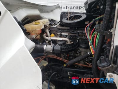 Zdjęcie 7 z 10 samochodu: 2018 FREIGHTLINER CASCADIA 126 VIN:3AKJHHDR9JSKB2022 - miniatura