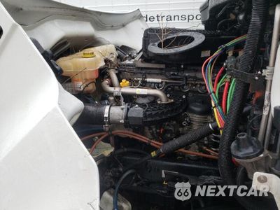 Zdjęcie 7 z 10 samochodu: 2018 FREIGHTLINER CASCADIA 126 VIN:3AKJHHDR9JSKB2022 - miniatura