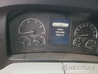 Zdjęcie 8 z 10 samochodu: 2018 FREIGHTLINER CASCADIA 126 VIN:3AKJHHDR9JSKB2022 - miniatura