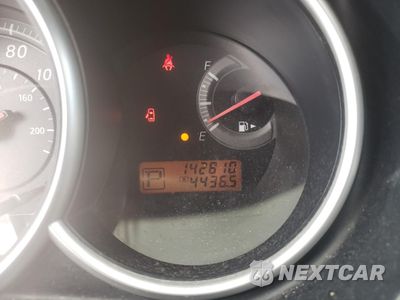 Zdjęcie 8 z 10 samochodu: 2011 NISSAN VERSA S VIN:3N1CC1AP4BL410380 - miniatura