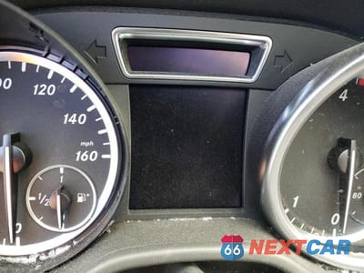 Zdjęcie 8 z 10 samochodu: 2012 MERCEDES-BENZ ML 350 BLUETEC VIN:4JGDA2EB8CA031477 - miniatura