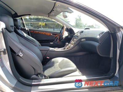 Piąte zdjęcie samochodu w środku: 2011 MERCEDES-BENZ SL 550 VIN:WDBSK7BA3BF163936 - miniatura
