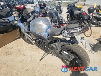 Trzecie zdjęcie samochodu z tyłu: 2021 SUZUKI GSX-R750 VIN:JS1GR7MA6M7100126 - miniatura