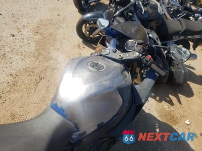 Piąte zdjęcie samochodu w środku: 2021 SUZUKI GSX-R750 VIN:JS1GR7MA6M7100126 - miniatura