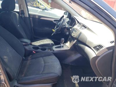 Piąte zdjęcie samochodu w środku: 2014 NISSAN SENTRA S VIN:1N4AB7AP6EN853960 - miniatura