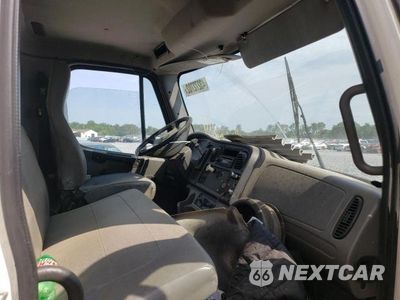 Piąte zdjęcie samochodu w środku: 2014 FREIGHTLINER M2 106 MEDIUM DUTY VIN:3ALACWDT2FDFM1544 - miniatura