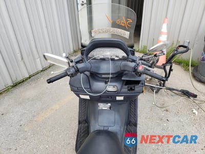 Piąte zdjęcie samochodu w środku: 2004 SUZUKI AN400 K3 VIN:JS1CK43AX32101326 - miniatura