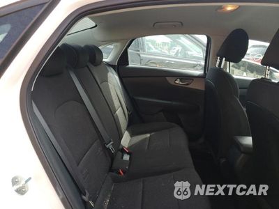 Zdjęcie 6 z 10 samochodu: 2020 KIA FORTE FE VIN:3KPF24AD1LE143581 - miniatura