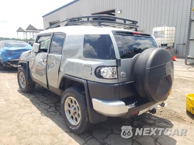 Trzecie zdjęcie samochodu z tyłu: 2011 TOYOTA FJ CRUISER VIN:JTEBU4BF1BK112301 - miniatura