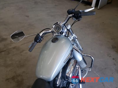 Piąte zdjęcie samochodu w środku: 2012 HARLEY-DAVIDSON XL1200 C VIN:1HD1CT318CC442866 - miniatura