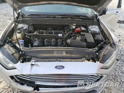 Zdjęcie 7 z 10 samochodu: 2017 FORD FUSION SE VIN:3FA6P0H74HR326554 - miniatura