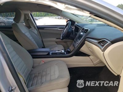 Piąte zdjęcie samochodu w środku: 2017 FORD FUSION SE VIN:3FA6P0H74HR326554 - miniatura