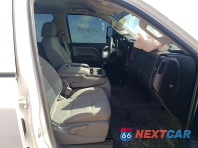 Piąte zdjęcie samochodu w środku: 2015 GMC SIERRA K2500 HEAVY DUTY VIN:1GT22XEGXFZ529994 - miniatura