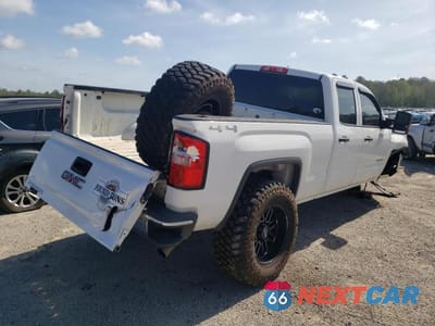 Czwarte zdjęcie samochodu z boku: 2015 GMC SIERRA K2500 HEAVY DUTY VIN:1GT22XEGXFZ529994 - miniatura