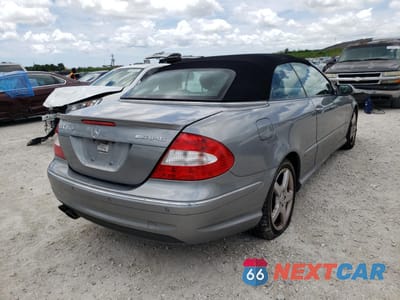 Czwarte zdjęcie samochodu z boku: 2009 MERCEDES-BENZ CLK 350 VIN:WDBTK56F49T108146 - miniatura