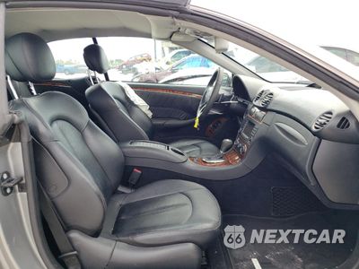 Piąte zdjęcie samochodu w środku: 2009 MERCEDES-BENZ CLK 350 VIN:WDBTK56F49T108146 - miniatura