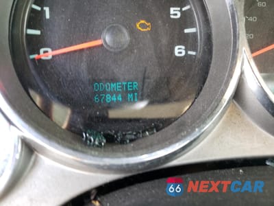 Zdjęcie 8 z 10 samochodu: 2009 CHEVROLET SILVERADO C3500 VIN:1GBJC74K19E144709 - miniatura