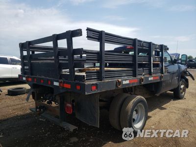 Czwarte zdjęcie samochodu z boku: 2009 CHEVROLET SILVERADO C3500 VIN:1GBJC74K19E144709 - miniatura