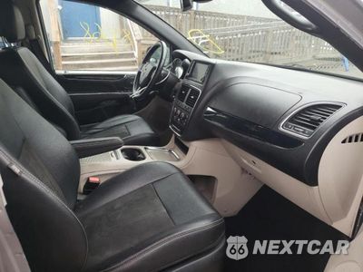 Piąte zdjęcie samochodu w środku: 2019 DODGE GRAND CARAVAN SXT VIN:2C4RDGCG9KR579902 - miniatura