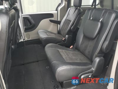 Zdjęcie 6 z 10 samochodu: 2019 DODGE GRAND CARAVAN SXT VIN:2C4RDGCG9KR579902 - miniatura