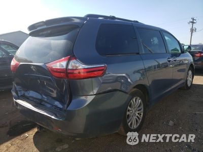 Czwarte zdjęcie samochodu z boku: 2017 TOYOTA SIENNA XLE VIN:5TDYZ3DC2HS876379 - miniatura
