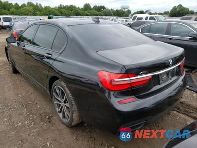 Trzecie zdjęcie samochodu z tyłu: 2019 BMW 740 XI VIN:WBA7E4C59KGV70584 - miniatura