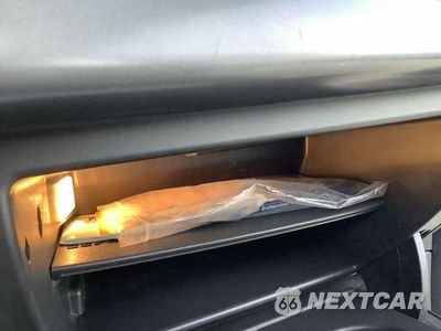 Zdjęcie 53 z 53 samochodu: 2008 SATURN ASTRA XE VIN:W08AR671785091433 - miniatura
