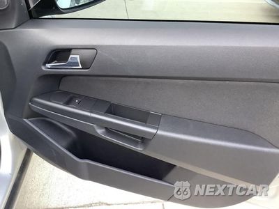 Zdjęcie 32 z 53 samochodu: 2008 SATURN ASTRA XE VIN:W08AR671785091433 - miniatura