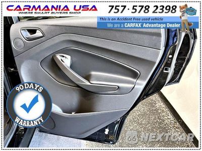 Zdjęcie 17 z 30 samochodu: 2017 FORD ESCAPE SE VIN:1FMCU0GD9HUC94847 - miniatura