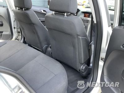 Zdjęcie 34 z 53 samochodu: 2008 SATURN ASTRA XE VIN:W08AR671785091433 - miniatura
