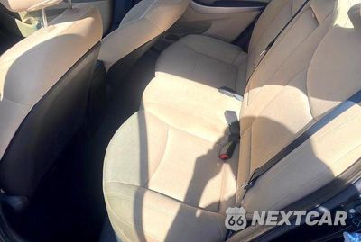 Zdjęcie 11 z 14 samochodu: 2012 HYUNDAI ELANTRA GLS VIN:5NPDH4AE2CH068853 - miniatura