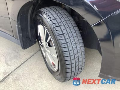 Zdjęcie 26 z 45 samochodu: 2009 NISSAN VERSA S VIN:3N1BC11E89L392292 - miniatura