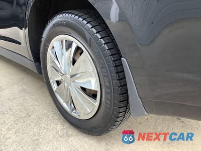 Zdjęcie 24 z 45 samochodu: 2009 NISSAN VERSA S VIN:3N1BC11E89L392292 - miniatura