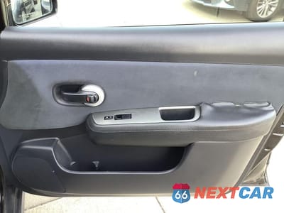 Zdjęcie 30 z 45 samochodu: 2009 NISSAN VERSA S VIN:3N1BC11E89L392292 - miniatura