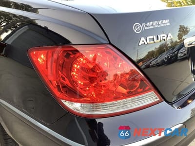 Zdjęcie 13 z 59 samochodu: 2008 ACURA RL VIN:JH4KB16638C003035 - miniatura