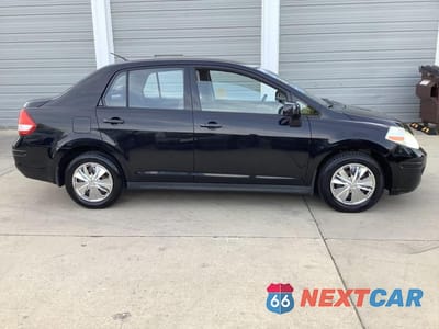 Zdjęcie 9 z 45 samochodu: 2009 NISSAN VERSA S VIN:3N1BC11E89L392292 - miniatura