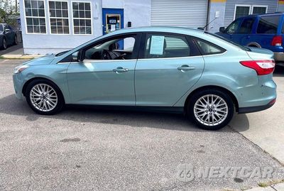 Drugie zdjęcie samochodu z przodu: 2012 FORD FOCUS SEL VIN:1FAHP3H20CL209740 - miniatura