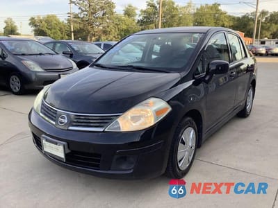 Trzecie zdjęcie samochodu z tyłu: 2009 NISSAN VERSA S VIN:3N1BC11E89L392292 - miniatura