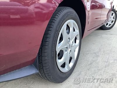 Zdjęcie 24 z 37 samochodu: 2011 FORD FIESTA SE VIN:3FADP4BJ1BM198619 - miniatura