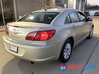 Zdjęcie 9 z 40 samochodu: 2010 CHRYSLER SEBRING TOURING VIN:1C3CC4FBXAN115623 - miniatura