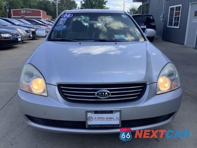 Drugie zdjęcie samochodu z przodu: 2008 KIA OPTIMA LX VIN:KNAGE123685244678 - miniatura