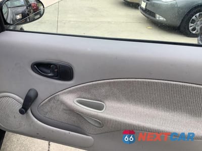 Zdjęcie 18 z 24 samochodu: 1999 SATURN SC1 VIN:1G8ZP1283XZ324457 - miniatura