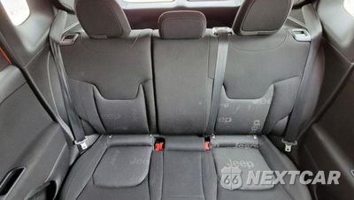 Zdjęcie 15 z 22 samochodu: 2017 JEEP RENEGADE SPORT VIN:ZACCJBAH3HPG14475 - miniatura